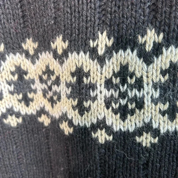 Northwest Territory Vintage Men's Gray Nordic Stripe Casual Sweater - Picture 2 of 6